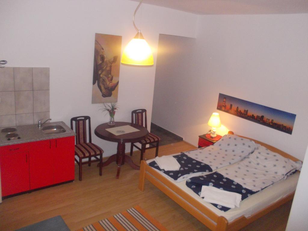 Apartments Agape Белград Стая снимка